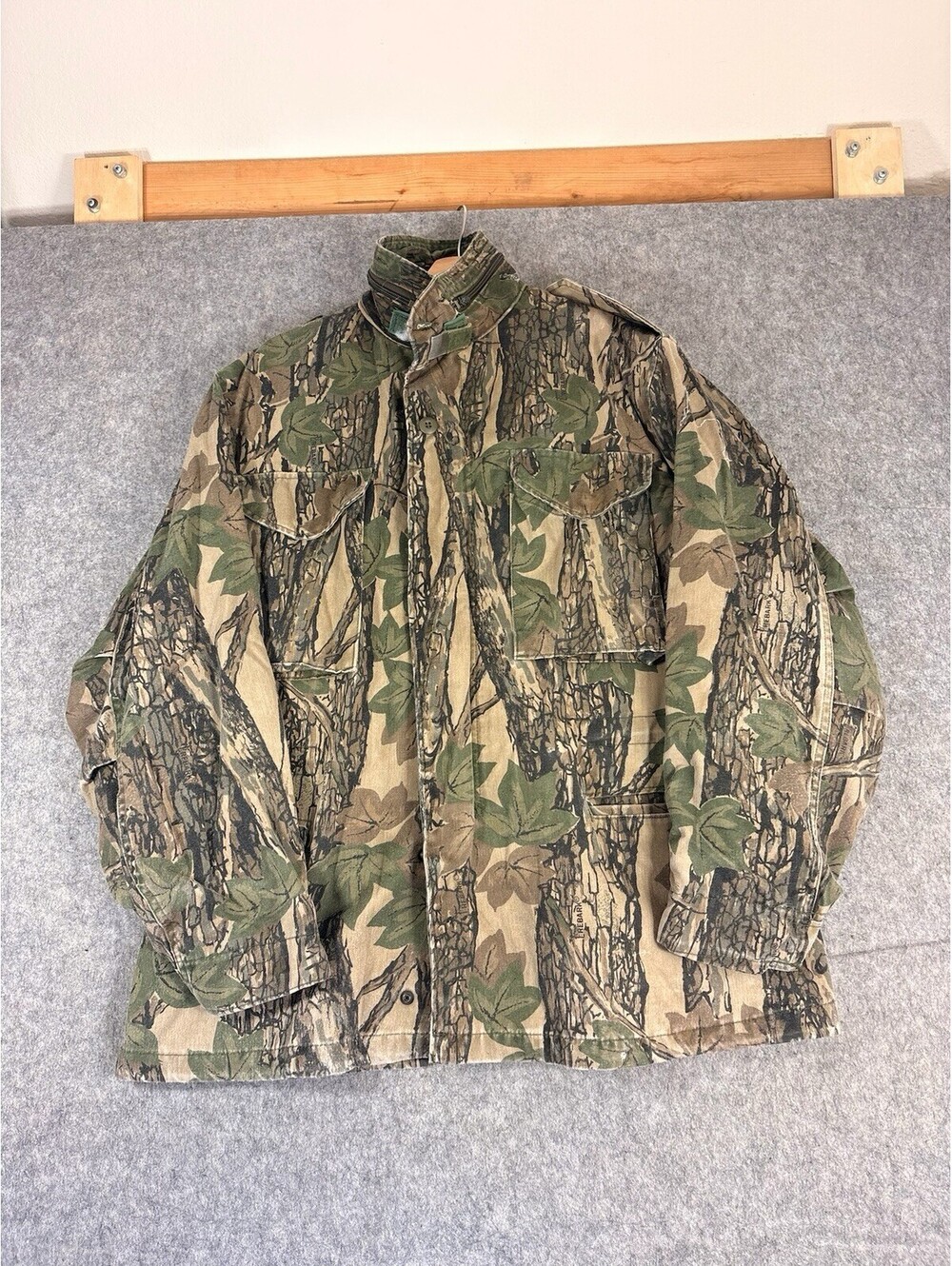 Vintage US Military RealTree Camo Field Jacket Size Medium Regular